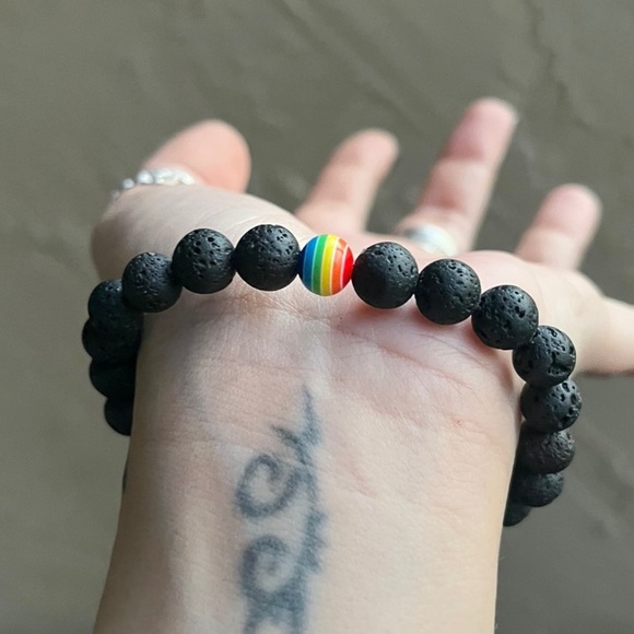 π΄ SALE ! red dot items are 2 for $25 . Bundle more than 3 and its $10 each π - Picture 7 of 13